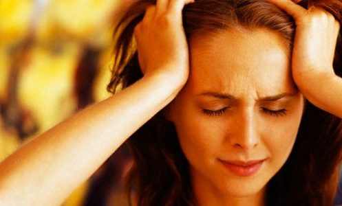 Болит голова температуры нет