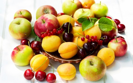 Вишня, яблоки и бананы - полезны для грудного молока Вишня, яблоки и бананы - полезны для грудного молока